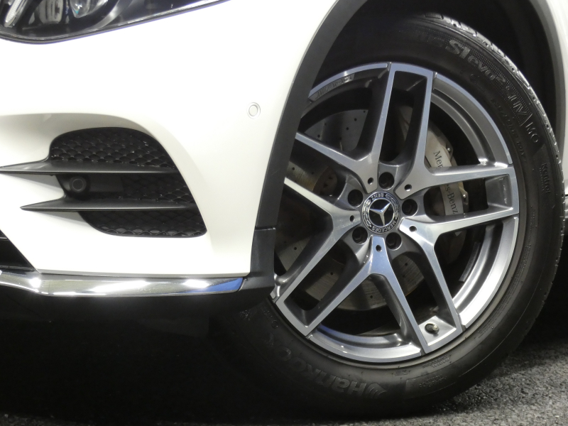 メルセデスベンツ GLCクーペ GLC220d 4MATIC ｸｰﾍﾟ ｽﾎﾟｰﾂ 本革仕様 ﾚｰﾀﾞｰｾｰﾌﾃｨPKG　meｺﾈｸﾄ ｷｰﾚｽｺﾞｰ 黒本革ｼｰﾄ HDDﾅﾋﾞTV 360度ｶﾒﾗ Burmester ﾍｯﾄﾞｱｯﾌﾟD 自動ﾃｰﾙｹﾞｰﾄ/ﾌｯﾄOP ｴｱﾊﾞﾗﾝｽPKG LEDﾗｲﾄ/ｵｰﾄHB AMGｴｱﾛ AMG19AW　2年保証付