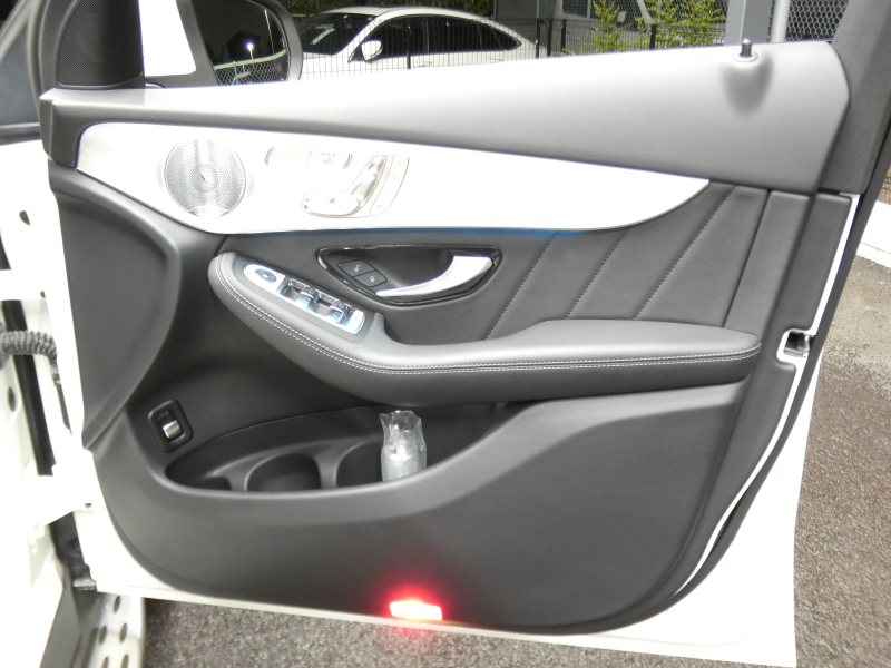 メルセデスベンツ GLCクーペ GLC220d 4MATIC ｸｰﾍﾟ ｽﾎﾟｰﾂ 本革仕様 ﾚｰﾀﾞｰｾｰﾌﾃｨPKG　meｺﾈｸﾄ ｷｰﾚｽｺﾞｰ 黒本革ｼｰﾄ HDDﾅﾋﾞTV 360度ｶﾒﾗ Burmester ﾍｯﾄﾞｱｯﾌﾟD 自動ﾃｰﾙｹﾞｰﾄ/ﾌｯﾄOP ｴｱﾊﾞﾗﾝｽPKG LEDﾗｲﾄ/ｵｰﾄHB AMGｴｱﾛ AMG19AW　2年保証付