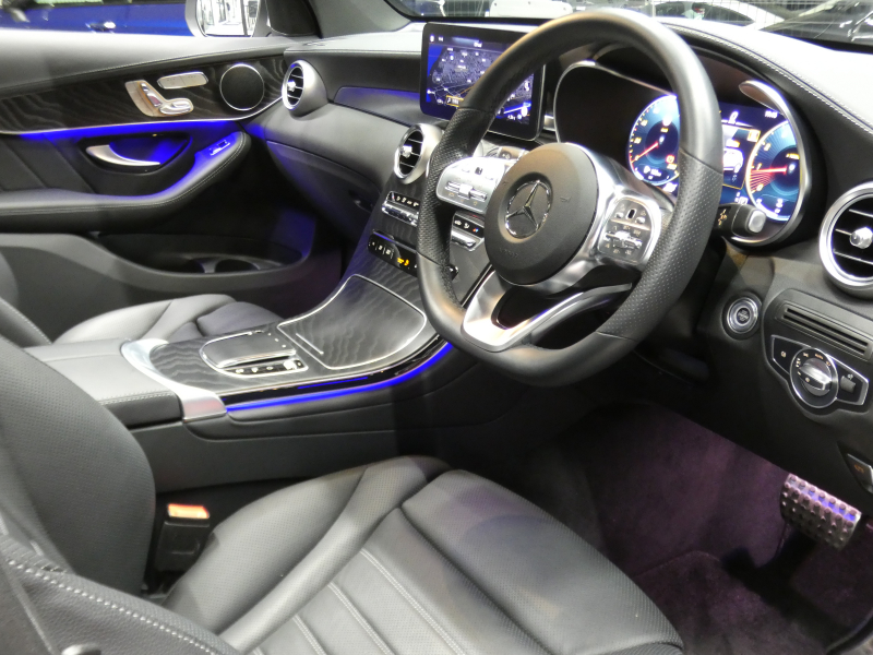 メルセデスベンツ GLC GLC300 4MATIC AMGﾗｲﾝ ﾚｻﾞｰｴｸｽｸﾙｰｼﾌﾞ&ﾚｰﾀﾞｰｾｰﾌﾃｨPKG　後期 meｺﾈｸﾄ 黒本革 ｼｰﾄﾋｰﾀｰ&ﾍﾞﾝﾁﾚｰﾀｰ ﾊﾟﾉﾗﾏｻﾝﾙｰﾌ MBUXﾅﾋﾞTV Aｶｰﾌﾟﾚｲ 360ｶﾒﾗ ﾍｯﾄﾞｱｯﾌﾟD ｴｱﾊﾞﾗﾝｽPKG 前後ﾄﾞﾗﾚｺ AMGｴｱﾛ&20ｲﾝﾁAW　新車保証継承可能