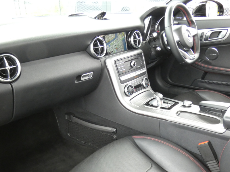 メルセデスベンツ SLCクラス SLC200 ｽﾎﾟｰﾂ ﾚｰﾀﾞｰｾｰﾌﾃｨPKG　ﾏｼﾞｯｸｽｶｲC ｽﾎﾟｰﾂｴｸﾞｿﾞｰｽﾄ ｷｰﾚｽｺﾞｰ 黒本革ｼｰﾄ/ﾋｰﾀｰ HDDﾅﾋﾞTV Bｶﾒﾗ Aｶｰﾌﾟﾚｲ ﾊﾟﾄﾞﾙｼﾌﾄ ﾀﾞｲﾅﾐｯｸｾﾚｸﾄ harman/kardon AMGｴｱﾛ&18ｲﾝﾁAW LEDﾍｯﾄﾞﾗｲﾄ/ｱﾀﾞﾌﾟﾃｨﾌﾞHB　2年保証付