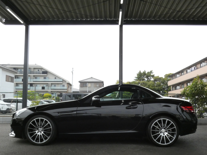 メルセデスベンツ SLCクラス SLC200 ｽﾎﾟｰﾂ ﾚｰﾀﾞｰｾｰﾌﾃｨPKG　ﾏｼﾞｯｸｽｶｲC ｽﾎﾟｰﾂｴｸﾞｿﾞｰｽﾄ ｷｰﾚｽｺﾞｰ 黒本革ｼｰﾄ/ﾋｰﾀｰ HDDﾅﾋﾞTV Bｶﾒﾗ Aｶｰﾌﾟﾚｲ ﾊﾟﾄﾞﾙｼﾌﾄ ﾀﾞｲﾅﾐｯｸｾﾚｸﾄ harman/kardon AMGｴｱﾛ&18ｲﾝﾁAW LEDﾍｯﾄﾞﾗｲﾄ/ｱﾀﾞﾌﾟﾃｨﾌﾞHB　2年保証付