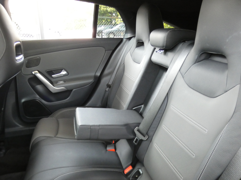 メルセデスベンツ CLAクラス CLA200d ｼｭｰﾃｨﾝｸﾞﾌﾞﾚｰｸ AMGﾗｲﾝ AMGﾚｻﾞｰｴｸｽｸﾙｰｼﾌﾞ&ｱﾄﾞﾊﾞﾝｽﾄﾞ&ﾚｰﾀﾞｰｾｰﾌﾃｨPKG　meｺﾈｸﾄ 灰黒革 ﾊﾟﾉﾗﾏSR MBUXﾅﾋﾞTV 360ｶﾒﾗ ｱﾄﾞﾊﾞﾝｽﾄﾞｻｳﾝﾄﾞ ﾍｯﾄﾞｱｯﾌﾟD 前後ﾄﾞﾗﾚｺ LEDﾗｲﾄ/ｱﾀﾞﾌﾟﾃｨﾌﾞHB　2年保証付