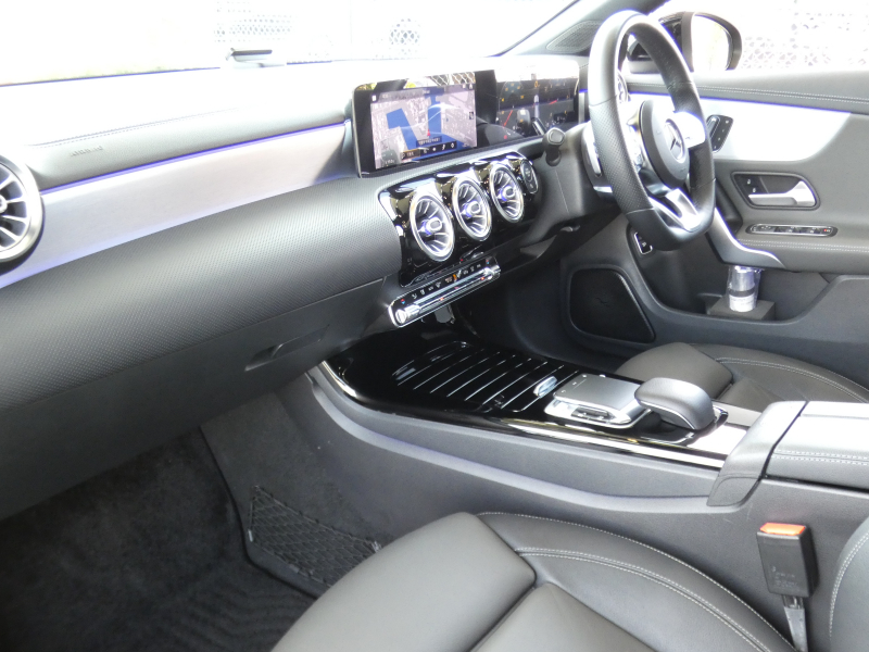 メルセデスベンツ CLAクラス CLA200d ｼｭｰﾃｨﾝｸﾞﾌﾞﾚｰｸ AMGﾗｲﾝ AMGﾚｻﾞｰｴｸｽｸﾙｰｼﾌﾞ&ｱﾄﾞﾊﾞﾝｽﾄﾞ&ﾚｰﾀﾞｰｾｰﾌﾃｨPKG　meｺﾈｸﾄ 灰黒革 ﾊﾟﾉﾗﾏSR MBUXﾅﾋﾞTV 360ｶﾒﾗ ｱﾄﾞﾊﾞﾝｽﾄﾞｻｳﾝﾄﾞ ﾍｯﾄﾞｱｯﾌﾟD 前後ﾄﾞﾗﾚｺ LEDﾗｲﾄ/ｱﾀﾞﾌﾟﾃｨﾌﾞHB　2年保証付