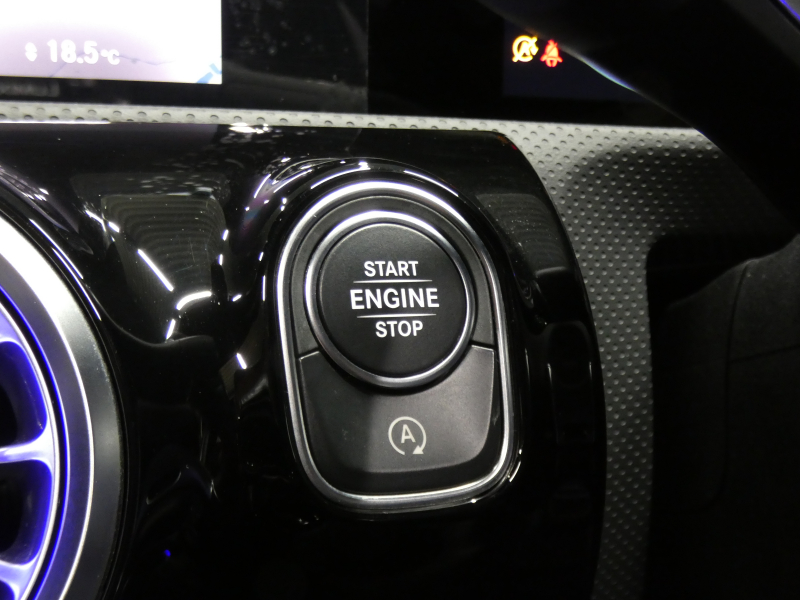 AMG Aクラス A35 4MATIC AMGﾊﾟﾌｫｰﾏﾝｽ&AMGｱﾄﾞﾊﾞﾝｽﾄﾞ&ﾚｰﾀﾞｰｾｰﾌﾃｨPKG　meｺﾈｸﾄ AMGﾊﾟﾌｫｰﾏﾝｽｽﾃｱﾘﾝｸﾞ&ｼｰﾄ AMGｴｱﾛ&18ｲﾝﾁAW 強化ﾌﾞﾚｰｷ 灰黒革 ﾊﾟﾉﾗﾏSR MBUXﾅﾋﾞ 360ｶﾒﾗ ﾍｯﾄﾞｱｯﾌﾟD 液晶ﾒｰﾀｰ ｱﾄﾞﾊﾞﾝｽﾄﾞS 前後ﾄﾞﾗﾚｺ　2年保証付