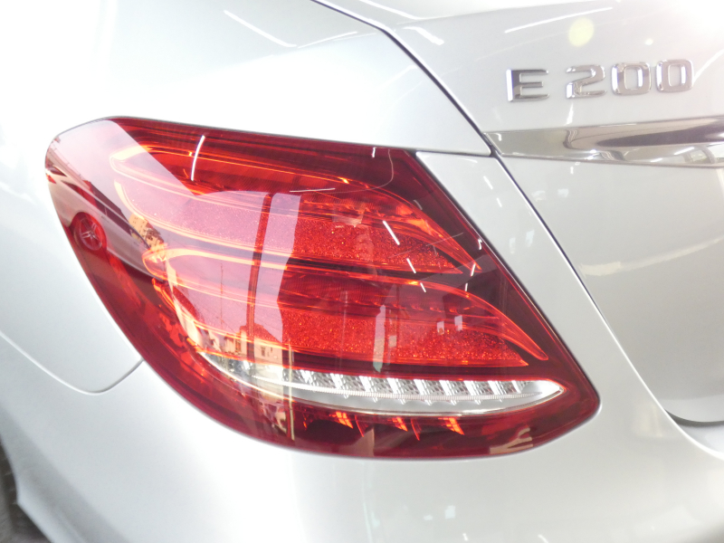 メルセデスベンツ Eクラス E200 ｱﾊﾞﾝｷﾞｬﾙﾄﾞ ｽﾎﾟｰﾂ ﾚｻﾞｰ&ﾚｰﾀﾞｰｾｰﾌﾃｨPKG　meｺﾈｸﾄ 黒ﾅｯﾊﾟﾚｻﾞｰ 全席ﾋｰﾀｰ HDDﾅﾋﾞ 地ﾃﾞｼﾞ Appleｶｰﾌﾟﾚｲ Burmester 360ｶﾒﾗ ﾍｯﾄﾞｱｯﾌﾟD ｴｱﾊﾞﾗﾝｽPKG AMGｴｱﾛ 19ｲﾝﾁｱﾙﾐ 前後ﾄﾞﾗﾚｺ　2年保証付