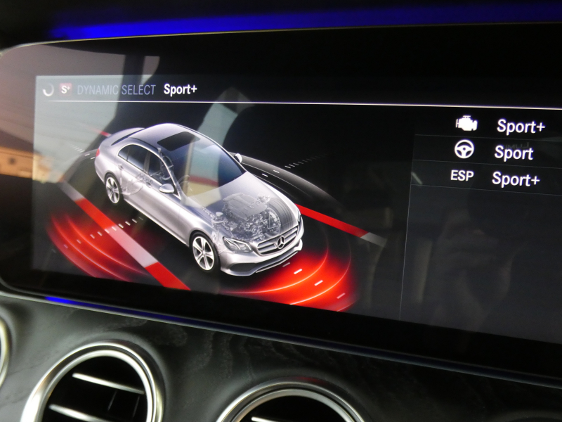 メルセデスベンツ Eクラス E200 ｱﾊﾞﾝｷﾞｬﾙﾄﾞ ｽﾎﾟｰﾂ ﾚｻﾞｰ&ﾚｰﾀﾞｰｾｰﾌﾃｨPKG　meｺﾈｸﾄ 黒ﾅｯﾊﾟﾚｻﾞｰ 全席ﾋｰﾀｰ HDDﾅﾋﾞ 地ﾃﾞｼﾞ Appleｶｰﾌﾟﾚｲ Burmester 360ｶﾒﾗ ﾍｯﾄﾞｱｯﾌﾟD ｴｱﾊﾞﾗﾝｽPKG AMGｴｱﾛ 19ｲﾝﾁｱﾙﾐ 前後ﾄﾞﾗﾚｺ　2年保証付