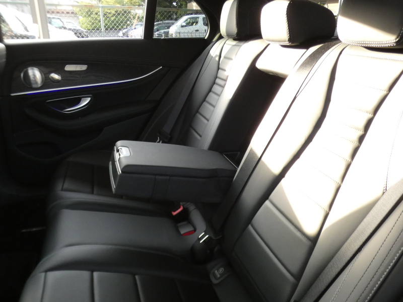 メルセデスベンツ Eクラス E200 ｱﾊﾞﾝｷﾞｬﾙﾄﾞ ｽﾎﾟｰﾂ ﾚｻﾞｰ&ﾚｰﾀﾞｰｾｰﾌﾃｨPKG　meｺﾈｸﾄ 黒ﾅｯﾊﾟﾚｻﾞｰ 全席ﾋｰﾀｰ HDDﾅﾋﾞ 地ﾃﾞｼﾞ Appleｶｰﾌﾟﾚｲ Burmester 360ｶﾒﾗ ﾍｯﾄﾞｱｯﾌﾟD ｴｱﾊﾞﾗﾝｽPKG AMGｴｱﾛ 19ｲﾝﾁｱﾙﾐ 前後ﾄﾞﾗﾚｺ　2年保証付