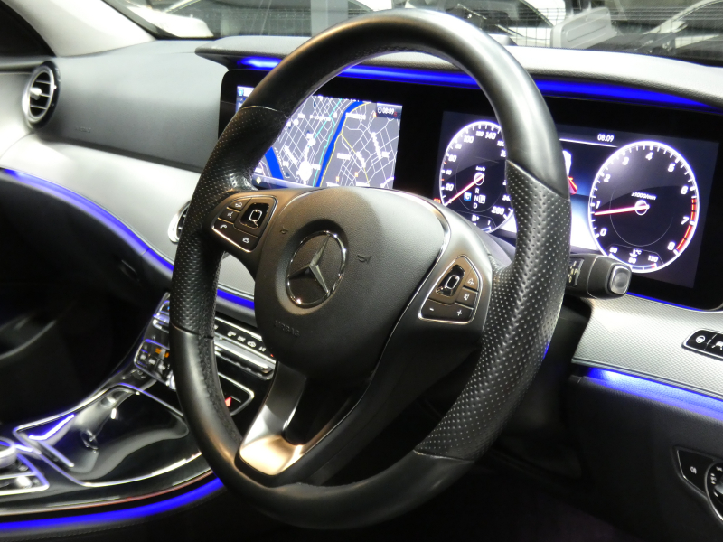 メルセデスベンツ Eクラス E200 ｱﾊﾞﾝｷﾞｬﾙﾄﾞ ﾚｻﾞｰ&ﾚｰﾀﾞｰｾｰﾌﾃｨPKG　黒本革 前後ﾋｰﾀｰ ﾅﾋﾞTV 360度ｶﾒﾗ Appleｶｰﾌﾟﾚｲ Burmester ｴｱﾊﾞﾗﾝｽPKG ﾊﾟﾌｭｰﾑｱﾄﾏｲｻﾞｰ 純正ﾄﾞﾗﾚｺ ﾀﾞｲﾅﾐｯｸｾﾚｸﾄ ｵｰﾄﾄﾗﾝｸ 純正17ｲﾝﾁAW LEDﾗｲﾄ　2年保証付