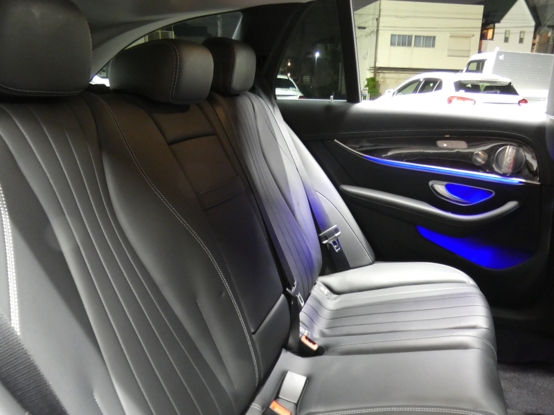 メルセデスベンツ Eクラス E400 4MATIC ｽﾃｰｼｮﾝﾜｺﾞﾝ ｴｸｽｸﾙｰｼﾌﾞ&ﾚｰﾀﾞｰｾｰﾌﾃｨPKG　ﾌﾞﾗｯｸﾅｯﾊﾟﾚｻﾞｰ 前後席ﾋｰﾀｰ AMG19ｲﾝﾁAW ﾅﾋﾞTV Appleｶｰﾌﾟﾚｲ 360度ｶﾒﾗ Burmester ｴｱﾊﾞﾗﾝｽPKG ﾍｯﾄﾞｱｯﾌﾟD 自動ﾘｱｹﾞｰﾄ ｴｱｻｽ LEDﾍｯﾄﾞﾗｲﾄ/ｱﾀﾞﾌﾟﾃｨﾌﾞHB　2年保証付