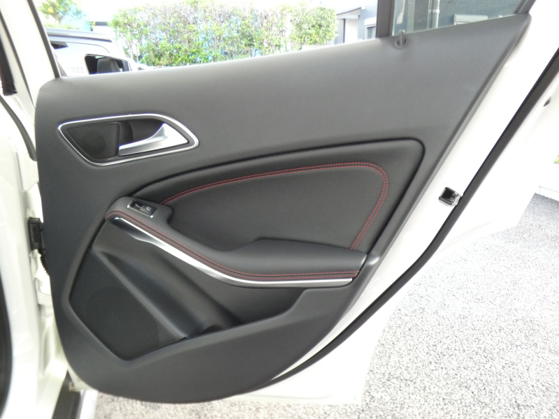 AMG GLA GLA45 4MATIC ﾚｰﾀﾞｰｾｰﾌﾃｨPKG　後期 1ｵｰﾅｰ 381ps ｷｰﾚｽｺﾞｰ 黒本革 ﾊﾟﾉﾗﾏｻﾝﾙｰﾌ ﾅﾋﾞTV Aｶｰﾌﾟﾚｲ Bｶﾒﾗ ﾀﾞｲﾅﾐｯｸｾﾚｸﾄ LEDﾍｯﾄﾞﾗｲﾄ ﾊﾟﾄﾞﾙｼﾌﾄ 前後ﾄﾞﾗﾚｺ 自動ﾘｱｹﾞｰﾄ/ﾌｯﾄOP AMGｴｱﾛ&19ｲﾝﾁAW　2年保証付