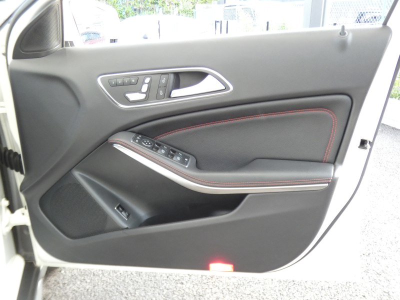 AMG GLA GLA45 4MATIC ﾚｰﾀﾞｰｾｰﾌﾃｨPKG　後期 1ｵｰﾅｰ 381ps ｷｰﾚｽｺﾞｰ 黒本革 ﾊﾟﾉﾗﾏｻﾝﾙｰﾌ ﾅﾋﾞTV Aｶｰﾌﾟﾚｲ Bｶﾒﾗ ﾀﾞｲﾅﾐｯｸｾﾚｸﾄ LEDﾍｯﾄﾞﾗｲﾄ ﾊﾟﾄﾞﾙｼﾌﾄ 前後ﾄﾞﾗﾚｺ 自動ﾘｱｹﾞｰﾄ/ﾌｯﾄOP AMGｴｱﾛ&19ｲﾝﾁAW　2年保証付