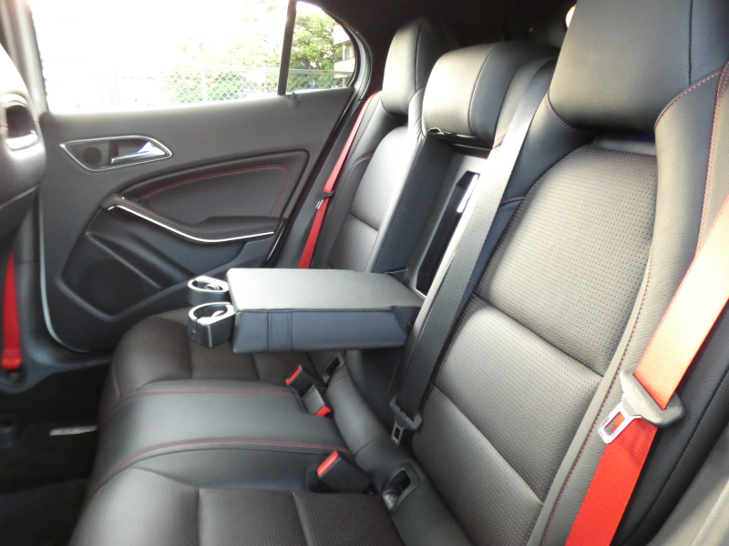 AMG GLA GLA45 4MATIC ﾚｰﾀﾞｰｾｰﾌﾃｨPKG　後期 1ｵｰﾅｰ 381ps ｷｰﾚｽｺﾞｰ 黒本革 ﾊﾟﾉﾗﾏｻﾝﾙｰﾌ ﾅﾋﾞTV Aｶｰﾌﾟﾚｲ Bｶﾒﾗ ﾀﾞｲﾅﾐｯｸｾﾚｸﾄ LEDﾍｯﾄﾞﾗｲﾄ ﾊﾟﾄﾞﾙｼﾌﾄ 前後ﾄﾞﾗﾚｺ 自動ﾘｱｹﾞｰﾄ/ﾌｯﾄOP AMGｴｱﾛ&19ｲﾝﾁAW　2年保証付