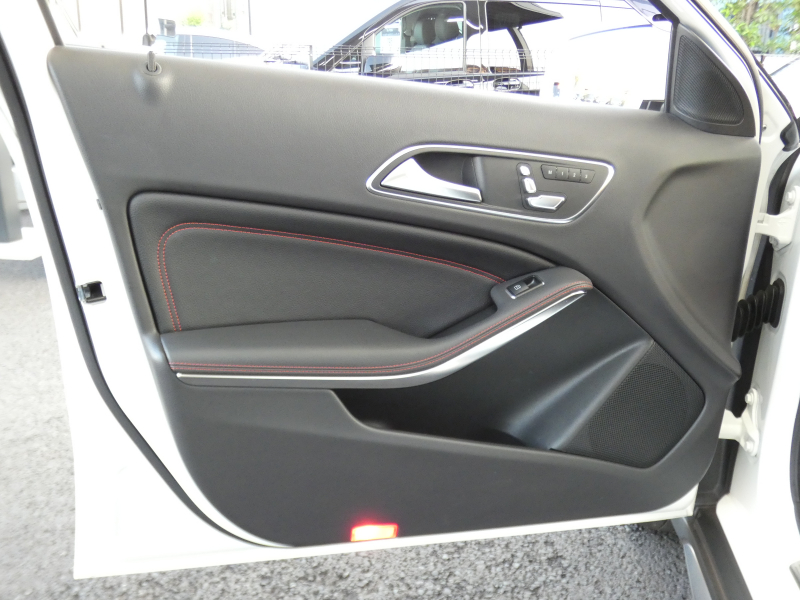 AMG GLA GLA45 4MATIC ﾚｰﾀﾞｰｾｰﾌﾃｨPKG　後期 1ｵｰﾅｰ 381ps ｷｰﾚｽｺﾞｰ 黒本革 ﾊﾟﾉﾗﾏｻﾝﾙｰﾌ ﾅﾋﾞTV Aｶｰﾌﾟﾚｲ Bｶﾒﾗ ﾀﾞｲﾅﾐｯｸｾﾚｸﾄ LEDﾍｯﾄﾞﾗｲﾄ ﾊﾟﾄﾞﾙｼﾌﾄ 前後ﾄﾞﾗﾚｺ 自動ﾘｱｹﾞｰﾄ/ﾌｯﾄOP AMGｴｱﾛ&19ｲﾝﾁAW　2年保証付