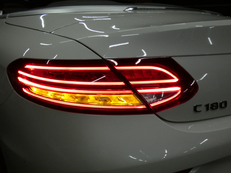 メルセデスベンツ Cクラス C180 ｶﾌﾞﾘｵﾚ ﾚｻﾞｰｴｸｽｸﾙｰｼﾌﾞ&ﾚｰﾀﾞｰｾｰﾌﾃｨPKG　9速AT meｺﾈｸﾄ AMGｴｱﾛ&19ｲﾝﾁｱﾙﾐ 赤革 赤幌 HDDﾅﾋﾞ 地ﾃﾞｼﾞ Bｶﾒﾗ Bluetoothｵｰﾃﾞｨｵ ﾄﾞﾗﾚｺ LEDﾍｯﾄﾞﾗｲﾄ ｴｱﾊﾞﾗﾝｽPKG ﾍｯﾄﾞｱｯﾌﾟD　2年保証付