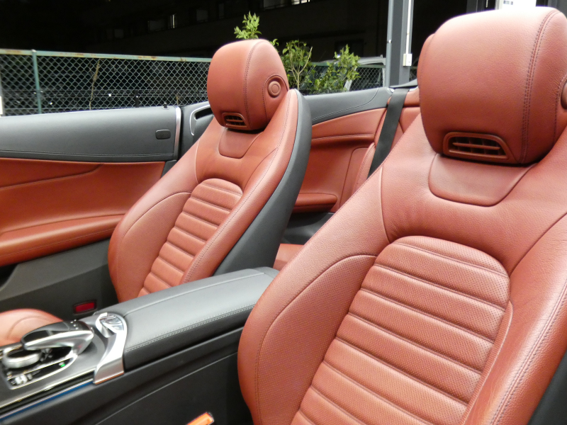 メルセデスベンツ Cクラス C180 ｶﾌﾞﾘｵﾚ ﾚｻﾞｰｴｸｽｸﾙｰｼﾌﾞ&ﾚｰﾀﾞｰｾｰﾌﾃｨPKG　9速AT meｺﾈｸﾄ AMGｴｱﾛ&19ｲﾝﾁｱﾙﾐ 赤革 赤幌 HDDﾅﾋﾞ 地ﾃﾞｼﾞ Bｶﾒﾗ Bluetoothｵｰﾃﾞｨｵ ﾄﾞﾗﾚｺ LEDﾍｯﾄﾞﾗｲﾄ ｴｱﾊﾞﾗﾝｽPKG ﾍｯﾄﾞｱｯﾌﾟD　2年保証付