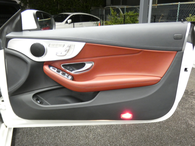 メルセデスベンツ Cクラス C180 ｶﾌﾞﾘｵﾚ ﾚｻﾞｰｴｸｽｸﾙｰｼﾌﾞ&ﾚｰﾀﾞｰｾｰﾌﾃｨPKG　9速AT meｺﾈｸﾄ AMGｴｱﾛ&19ｲﾝﾁｱﾙﾐ 赤革 赤幌 HDDﾅﾋﾞ 地ﾃﾞｼﾞ Bｶﾒﾗ Bluetoothｵｰﾃﾞｨｵ ﾄﾞﾗﾚｺ LEDﾍｯﾄﾞﾗｲﾄ ｴｱﾊﾞﾗﾝｽPKG ﾍｯﾄﾞｱｯﾌﾟD　2年保証付