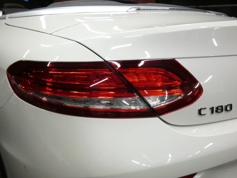 メルセデスベンツ Cクラス C180 ｶﾌﾞﾘｵﾚ ﾚｻﾞｰｴｸｽｸﾙｰｼﾌﾞ&ﾚｰﾀﾞｰｾｰﾌﾃｨPKG　9速AT meｺﾈｸﾄ AMGｴｱﾛ&19ｲﾝﾁｱﾙﾐ 赤革 赤幌 HDDﾅﾋﾞ 地ﾃﾞｼﾞ Bｶﾒﾗ Bluetoothｵｰﾃﾞｨｵ ﾄﾞﾗﾚｺ LEDﾍｯﾄﾞﾗｲﾄ ｴｱﾊﾞﾗﾝｽPKG ﾍｯﾄﾞｱｯﾌﾟD　2年保証付