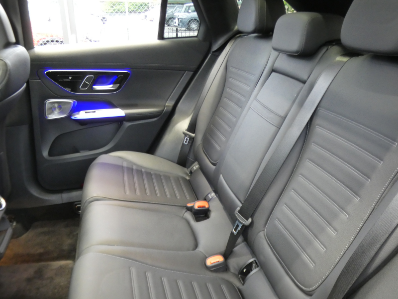 メルセデスベンツ GLC GLC220d 4MATIC AMGﾗｲﾝ&AMGﾚｻﾞｰｴｸｽｸﾙｰｼﾌﾞ&ﾄﾞﾗｲﾊﾞｰｽﾞPKG　ISG搭載 1ｵｰﾅｰ AMGｴｱﾛ&19AW 黒本革ｼｰﾄ ﾊﾟﾉﾗﾏSR MBUXﾅﾋﾞ 地ﾃﾞｼﾞ 360ｶﾒﾗ Appleｶｰﾌﾟﾚｲ Burmester ﾍｯﾄﾞｱｯﾌﾟD ﾘｱｱｸｽﾙｽﾃｱﾘﾝｸﾞ AirMATIC　新車保証継承可能