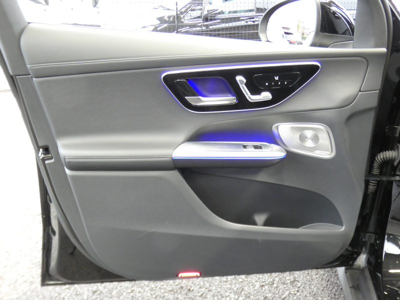 メルセデスベンツ GLC GLC220d 4MATIC AMGﾗｲﾝ&AMGﾚｻﾞｰｴｸｽｸﾙｰｼﾌﾞ&ﾄﾞﾗｲﾊﾞｰｽﾞPKG　ISG搭載 1ｵｰﾅｰ AMGｴｱﾛ&19AW 黒本革ｼｰﾄ ﾊﾟﾉﾗﾏSR MBUXﾅﾋﾞ 地ﾃﾞｼﾞ 360ｶﾒﾗ Appleｶｰﾌﾟﾚｲ Burmester ﾍｯﾄﾞｱｯﾌﾟD ﾘｱｱｸｽﾙｽﾃｱﾘﾝｸﾞ AirMATIC　新車保証継承可能