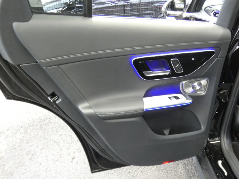 メルセデスベンツ GLC GLC220d 4MATIC AMGﾗｲﾝ&AMGﾚｻﾞｰｴｸｽｸﾙｰｼﾌﾞ&ﾄﾞﾗｲﾊﾞｰｽﾞPKG　ISG搭載 1ｵｰﾅｰ AMGｴｱﾛ&19AW 黒本革ｼｰﾄ ﾊﾟﾉﾗﾏSR MBUXﾅﾋﾞ 地ﾃﾞｼﾞ 360ｶﾒﾗ Appleｶｰﾌﾟﾚｲ Burmester ﾍｯﾄﾞｱｯﾌﾟD ﾘｱｱｸｽﾙｽﾃｱﾘﾝｸﾞ AirMATIC　新車保証継承可能