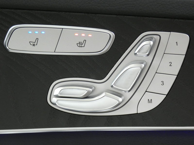 AMG GLC GLC43 4MATIC ﾚｻﾞｰｴｸｽｸﾙｰｼﾌﾞ&ﾚｰﾀﾞｰｾｰﾌﾃｨPKG　後期 1ｵｰﾅｰ AMGﾊﾟﾌｫｰﾏﾝｽｴｸﾞｿﾞｰｽﾄ AMGｴｱﾛ/20ｲﾝﾁAW 390ps meｺﾈｸﾄ 黒本革/ﾍﾞﾝﾁﾚｰﾀｰ ﾊﾟﾉﾗﾏｻﾝﾙｰﾌ MBUXﾅﾋﾞ 地ﾃﾞｼﾞ 360ｶﾒﾗ ﾍｯﾄﾞｱｯﾌﾟD ｴｱﾊﾞﾗﾝｽPKG LEDﾍｯﾄﾞﾗｲﾄ　2年保証付