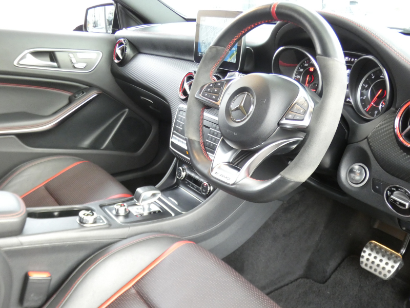 AMG Aクラス A45 4MATIC AMGｱﾄﾞﾊﾞﾝｽﾄﾞ&ﾚｰﾀﾞｰｾｰﾌﾃｨPKG　後期 381ps ｷｰﾚｽｺﾞｰ ﾊﾟﾌｫｰﾏﾝｽｼｰﾄ&可変ﾊﾟﾌｫｰﾏﾝｽｴｸﾞｿﾞｰｽﾄ AMGｴｱﾛ&18AW ﾊﾟﾅﾒﾘｶｰﾅｸﾞﾘﾙ ﾅﾋﾞTV Aｶｰﾌﾟﾚｲ Bｶﾒﾗ harman/kardon LEDﾍｯﾄﾞﾗｲﾄ/ｵｰﾄHB　2年保証付