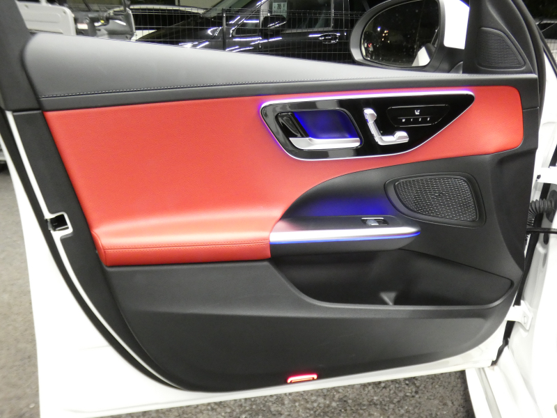 メルセデスベンツ Cクラス C200 ｽﾃｰｼｮﾝﾜｺﾞﾝ AVG AMGﾗｲﾝ&ﾚｻﾞｰｴｸｽｸﾙｰｼﾌﾞ&ﾍﾞｰｼｯｸPKG　ISG搭載 AMGｴｱﾛ&18AW 赤黒革ｼｰﾄ ﾊﾟﾉﾗﾏSR MBUXﾅﾋﾞ 地ﾃﾞｼﾞ 360ｶﾒﾗ Appleｶｰﾌﾟﾚｲ ﾍｯﾄﾞｱｯﾌﾟD ﾃﾞｼﾞﾀﾙｺｯｸﾋﾟｯﾄD 自動ﾘｱｹﾞｰﾄ DIGITALﾗｲﾄ　新車保証継承可能