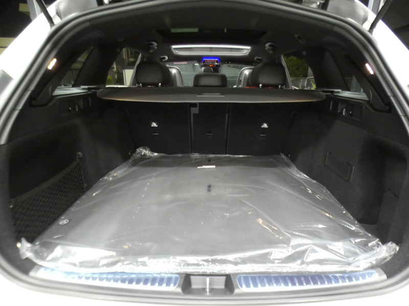 メルセデスベンツ Cクラス C200 ｽﾃｰｼｮﾝﾜｺﾞﾝ AVG AMGﾗｲﾝ&ﾚｻﾞｰｴｸｽｸﾙｰｼﾌﾞ&ﾍﾞｰｼｯｸPKG　ISG搭載 AMGｴｱﾛ&18AW 赤黒革ｼｰﾄ ﾊﾟﾉﾗﾏSR MBUXﾅﾋﾞ 地ﾃﾞｼﾞ 360ｶﾒﾗ Appleｶｰﾌﾟﾚｲ ﾍｯﾄﾞｱｯﾌﾟD ﾃﾞｼﾞﾀﾙｺｯｸﾋﾟｯﾄD 自動ﾘｱｹﾞｰﾄ DIGITALﾗｲﾄ　新車保証継承可能