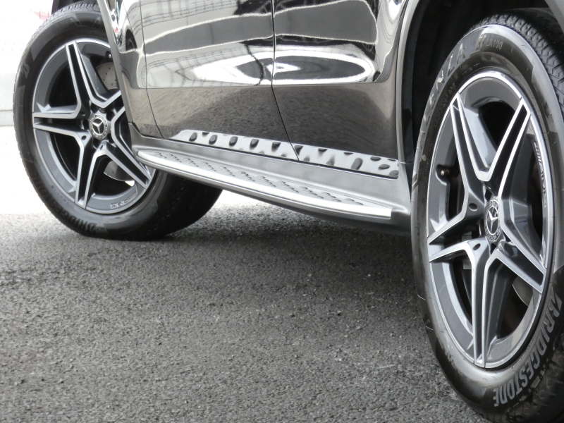 メルセデスベンツ GLC GLC220d 4MATIC AMGﾗｲﾝ ﾚｻﾞｰｴｸｽｸﾙｰｼﾌﾞ&ﾚｰﾀﾞｰｾｰﾌﾃｨPKG　後期 meｺﾈｸﾄ AMGｴｱﾛ&19AW 赤黒革/前後ﾋｰﾀｰ ﾊﾟﾉﾗﾏｻﾝﾙｰﾌ MBUXﾅﾋﾞ 地ﾃﾞｼﾞ 360度ｶﾒﾗ 前後ﾄﾞﾗﾚｺ Burmester ﾍｯﾄﾞｱｯﾌﾟD 自動ﾘｱｹﾞｰﾄ/ﾌｯﾄOP LEDﾍｯﾄﾞﾗｲﾄ　2年保証付