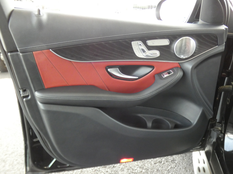 メルセデスベンツ GLC GLC220d 4MATIC AMGﾗｲﾝ ﾚｻﾞｰｴｸｽｸﾙｰｼﾌﾞ&ﾚｰﾀﾞｰｾｰﾌﾃｨPKG　後期 meｺﾈｸﾄ AMGｴｱﾛ&19AW 赤黒革/前後ﾋｰﾀｰ ﾊﾟﾉﾗﾏｻﾝﾙｰﾌ MBUXﾅﾋﾞ 地ﾃﾞｼﾞ 360度ｶﾒﾗ 前後ﾄﾞﾗﾚｺ Burmester ﾍｯﾄﾞｱｯﾌﾟD 自動ﾘｱｹﾞｰﾄ/ﾌｯﾄOP LEDﾍｯﾄﾞﾗｲﾄ　2年保証付