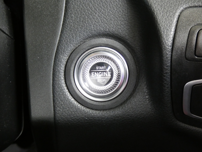 メルセデスベンツ GLC GLC220d 4MATIC AMGﾗｲﾝ ﾚｻﾞｰｴｸｽｸﾙｰｼﾌﾞ&ﾚｰﾀﾞｰｾｰﾌﾃｨPKG　後期 meｺﾈｸﾄ AMGｴｱﾛ&19AW 赤黒革/前後ﾋｰﾀｰ ﾊﾟﾉﾗﾏｻﾝﾙｰﾌ MBUXﾅﾋﾞ 地ﾃﾞｼﾞ 360度ｶﾒﾗ 前後ﾄﾞﾗﾚｺ Burmester ﾍｯﾄﾞｱｯﾌﾟD 自動ﾘｱｹﾞｰﾄ/ﾌｯﾄOP LEDﾍｯﾄﾞﾗｲﾄ　2年保証付