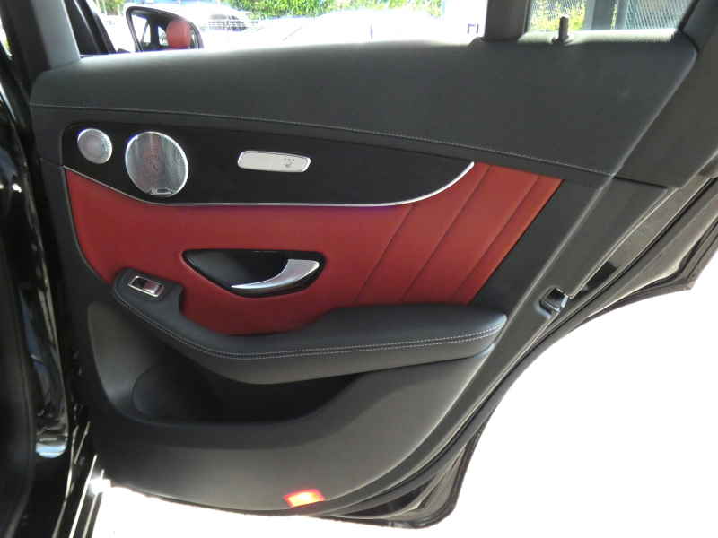 メルセデスベンツ GLC GLC220d 4MATIC AMGﾗｲﾝ ﾚｻﾞｰｴｸｽｸﾙｰｼﾌﾞ&ﾚｰﾀﾞｰｾｰﾌﾃｨPKG　後期 meｺﾈｸﾄ AMGｴｱﾛ&19AW 赤黒革/前後ﾋｰﾀｰ ﾊﾟﾉﾗﾏｻﾝﾙｰﾌ MBUXﾅﾋﾞ 地ﾃﾞｼﾞ 360度ｶﾒﾗ 前後ﾄﾞﾗﾚｺ Burmester ﾍｯﾄﾞｱｯﾌﾟD 自動ﾘｱｹﾞｰﾄ/ﾌｯﾄOP LEDﾍｯﾄﾞﾗｲﾄ　2年保証付