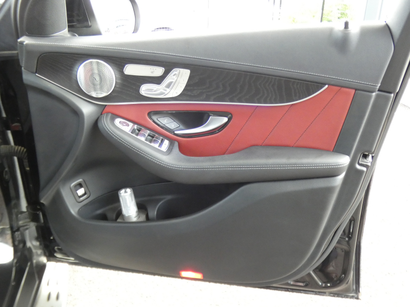 メルセデスベンツ GLC GLC220d 4MATIC AMGﾗｲﾝ ﾚｻﾞｰｴｸｽｸﾙｰｼﾌﾞ&ﾚｰﾀﾞｰｾｰﾌﾃｨPKG　後期 meｺﾈｸﾄ AMGｴｱﾛ&19AW 赤黒革/前後ﾋｰﾀｰ ﾊﾟﾉﾗﾏｻﾝﾙｰﾌ MBUXﾅﾋﾞ 地ﾃﾞｼﾞ 360度ｶﾒﾗ 前後ﾄﾞﾗﾚｺ Burmester ﾍｯﾄﾞｱｯﾌﾟD 自動ﾘｱｹﾞｰﾄ/ﾌｯﾄOP LEDﾍｯﾄﾞﾗｲﾄ　2年保証付