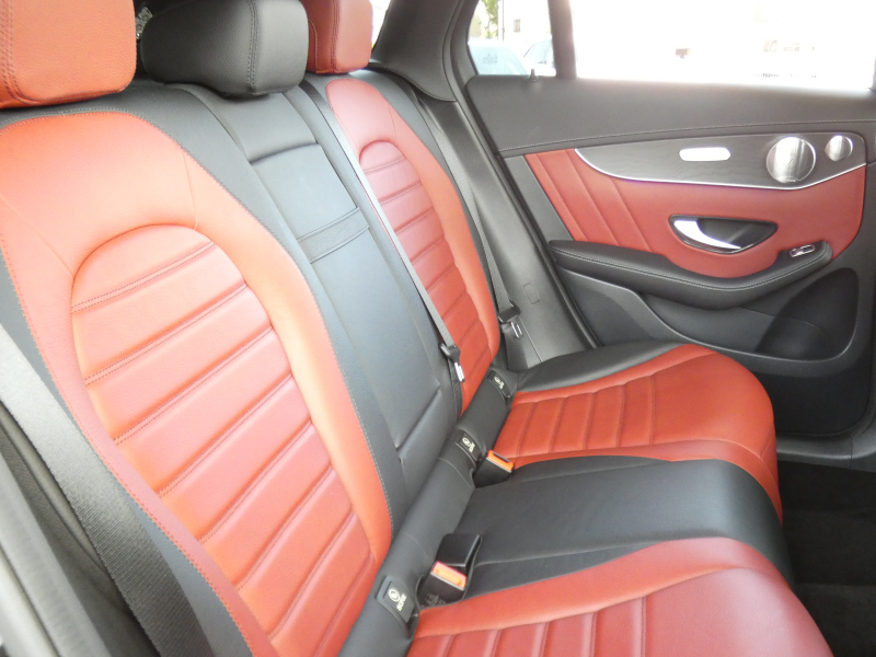 メルセデスベンツ GLC GLC220d 4MATIC AMGﾗｲﾝ ﾚｻﾞｰｴｸｽｸﾙｰｼﾌﾞ&ﾚｰﾀﾞｰｾｰﾌﾃｨPKG　後期 meｺﾈｸﾄ AMGｴｱﾛ&19AW 赤黒革/前後ﾋｰﾀｰ ﾊﾟﾉﾗﾏｻﾝﾙｰﾌ MBUXﾅﾋﾞ 地ﾃﾞｼﾞ 360度ｶﾒﾗ 前後ﾄﾞﾗﾚｺ Burmester ﾍｯﾄﾞｱｯﾌﾟD 自動ﾘｱｹﾞｰﾄ/ﾌｯﾄOP LEDﾍｯﾄﾞﾗｲﾄ　2年保証付