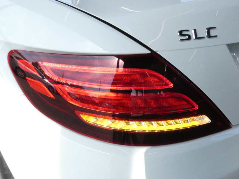 メルセデスベンツ SLCクラス SLC180 ｽﾎﾟｰﾂ ﾚｰﾀﾞｰｾｰﾌﾃｨPKG　9速AT AMGｴｱﾛ&18AW ｷｰﾚｽｺﾞｰ  黒本革ｼｰﾄ/ﾋｰﾀｰ HDDﾅﾋﾞ 地ﾃﾞｼﾞ Bｶﾒﾗ ﾀﾞｲﾅﾐｯｸｾﾚｸﾄ ﾀﾞｯｼｭﾎﾞｰﾄﾞｸﾛｯｸ LEDﾍｯﾄﾞﾗｲﾄ/ｱﾀﾞﾌﾟﾃｨﾌﾞHB ﾏﾙﾁｶﾗｰｱﾝﾋﾞｴﾝﾄﾗｲﾄ　2年保証付