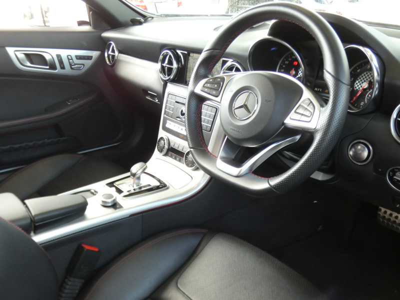 メルセデスベンツ SLCクラス SLC180 ｽﾎﾟｰﾂ ﾚｰﾀﾞｰｾｰﾌﾃｨPKG　9速AT AMGｴｱﾛ&18AW ｷｰﾚｽｺﾞｰ  黒本革ｼｰﾄ/ﾋｰﾀｰ HDDﾅﾋﾞ 地ﾃﾞｼﾞ Bｶﾒﾗ ﾀﾞｲﾅﾐｯｸｾﾚｸﾄ ﾀﾞｯｼｭﾎﾞｰﾄﾞｸﾛｯｸ LEDﾍｯﾄﾞﾗｲﾄ/ｱﾀﾞﾌﾟﾃｨﾌﾞHB ﾏﾙﾁｶﾗｰｱﾝﾋﾞｴﾝﾄﾗｲﾄ　2年保証付