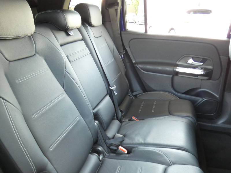 メルセデスベンツ GLB GLB250 4MATIC ｽﾎﾟｰﾂ ﾅｲﾄ&ﾅﾋﾞｹﾞｰｼｮﾝ&ﾚｰﾀﾞｰｾｰﾌﾃｨPKG　meｺﾈｸﾄ ｷｰﾚｽｺﾞｰ AMGｴｱﾛ&20ｲﾝﾁAW 黒本革ｼｰﾄ MBUXﾅﾋﾞ 地ﾃﾞｼﾞ 360度ｶﾒﾗ 純正ﾄﾞﾗﾚｺ ﾀﾞｲﾅﾐｯｸｾﾚｸﾄ ﾊﾟﾄﾞﾙｼﾌﾄ 自動ﾘｱｹﾞｰﾄ/ﾌｯﾄOP LEDﾍｯﾄﾞﾗｲﾄ ｵｰﾄHB　2年保証付