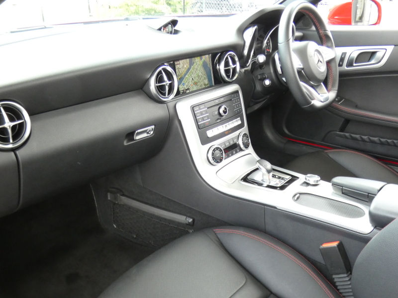 メルセデスベンツ SLCクラス SLC180 ｽﾎﾟｰﾂ ﾚｰﾀﾞｰｾｰﾌﾃｨPKG　1ｵｰﾅｰ 9速AT AMGｴｱﾛ&18AW ｷｰﾚｽｺﾞｰ 黒本革ｼｰﾄ/ﾋｰﾀｰ HDDﾅﾋﾞ 地ﾃﾞｼﾞ Bｶﾒﾗ ﾀﾞｲﾅﾐｯｸｾﾚｸﾄ ﾀﾞｯｼｭﾎﾞｰﾄﾞｸﾛｯｸ 純正ﾄﾞﾗﾚｺ LEDﾍｯﾄﾞﾗｲﾄ/ｱﾀﾞﾌﾟﾃｨﾌﾞHB ﾏﾙﾁｶﾗｰｱﾝﾋﾞｴﾝﾄﾗｲﾄ　2年保証付