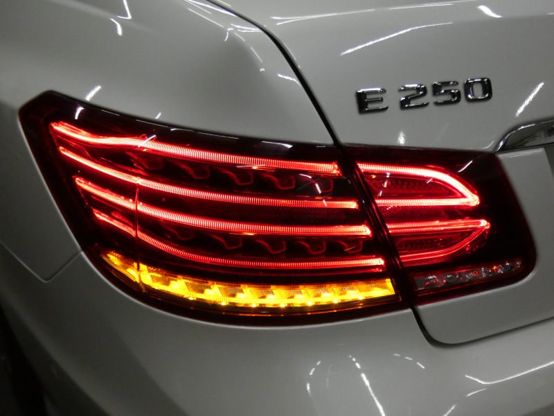 メルセデスベンツ Eクラス E250 ｸｰﾍﾟ AMGｽﾎﾟｰﾂ&ﾚｰﾀﾞｰｾｰﾌﾃｨPKG　後期 ｷｰﾚｽｺﾞｰ AMGｴｱﾛ&18ｲﾝﾁAW 赤本革ｼｰﾄ ｼｰﾄﾋｰﾀｰ HDDﾅﾋﾞ 地ﾃﾞｼﾞ 360度ｶﾒﾗ ﾄﾞﾗﾚｺ H&Rﾀﾞｳﾝｻｽ  ﾊﾟｰｸﾄﾛﾆｯｸｾﾝｻｰ LEDﾍｯﾄﾞﾗｲﾄ/ｱﾀﾞﾌﾟﾃｨﾌﾞHB　2年保証付