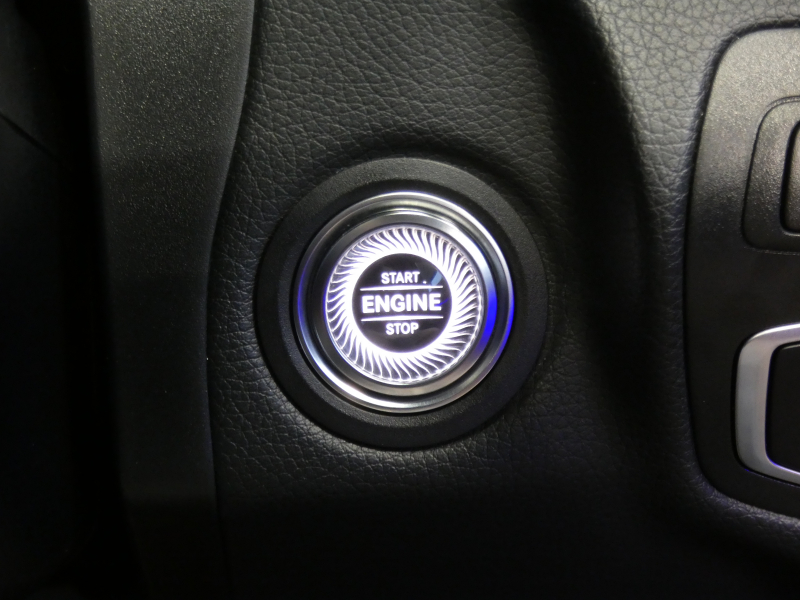 メルセデスベンツ GLC GLC300 4MATIC AMGﾗｲﾝ ﾚｻﾞｰｴｸｽｸﾙｰｼﾌﾞ&ﾚｰﾀﾞｰｾｰﾌﾃｨPKG　後期 meｺﾈｸﾄ 黒本革 ｼｰﾄﾋｰﾀｰ&ﾍﾞﾝﾁﾚｰﾀｰ ﾊﾟﾉﾗﾏｻﾝﾙｰﾌ MBUXﾅﾋﾞTV  360ｶﾒﾗ Burmester ﾍｯﾄﾞｱｯﾌﾟD ｴｱﾊﾞﾗﾝｽPKG 純正ﾄﾞﾗﾚｺ AMGｴｱﾛ&20ｲﾝﾁAW　2年保証付