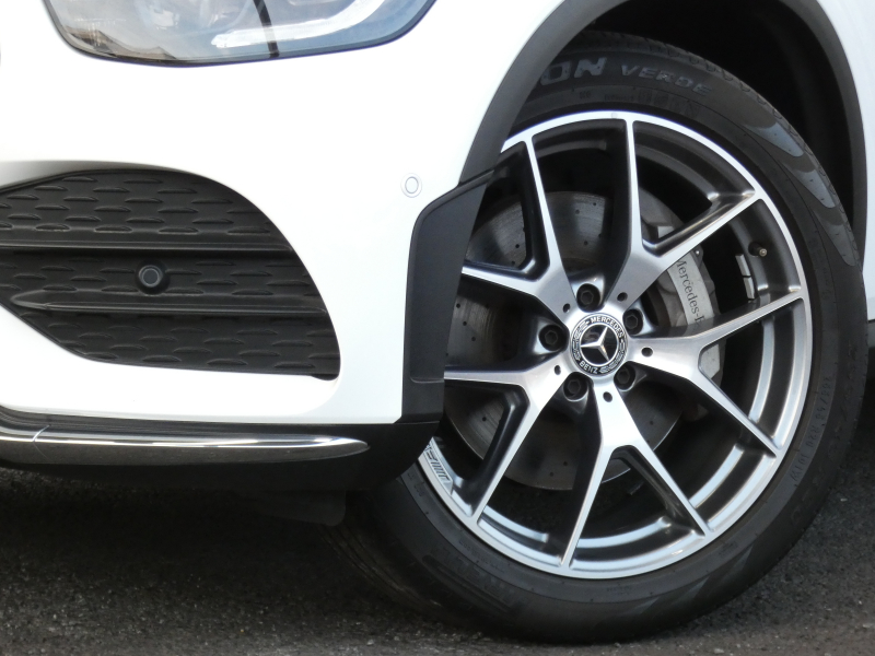 メルセデスベンツ GLC GLC300 4MATIC AMGﾗｲﾝ ﾚｻﾞｰｴｸｽｸﾙｰｼﾌﾞ&ﾚｰﾀﾞｰｾｰﾌﾃｨPKG　後期 meｺﾈｸﾄ 黒本革 ｼｰﾄﾋｰﾀｰ&ﾍﾞﾝﾁﾚｰﾀｰ ﾊﾟﾉﾗﾏｻﾝﾙｰﾌ MBUXﾅﾋﾞTV  360ｶﾒﾗ Burmester ﾍｯﾄﾞｱｯﾌﾟD ｴｱﾊﾞﾗﾝｽPKG 純正ﾄﾞﾗﾚｺ AMGｴｱﾛ&20ｲﾝﾁAW　2年保証付