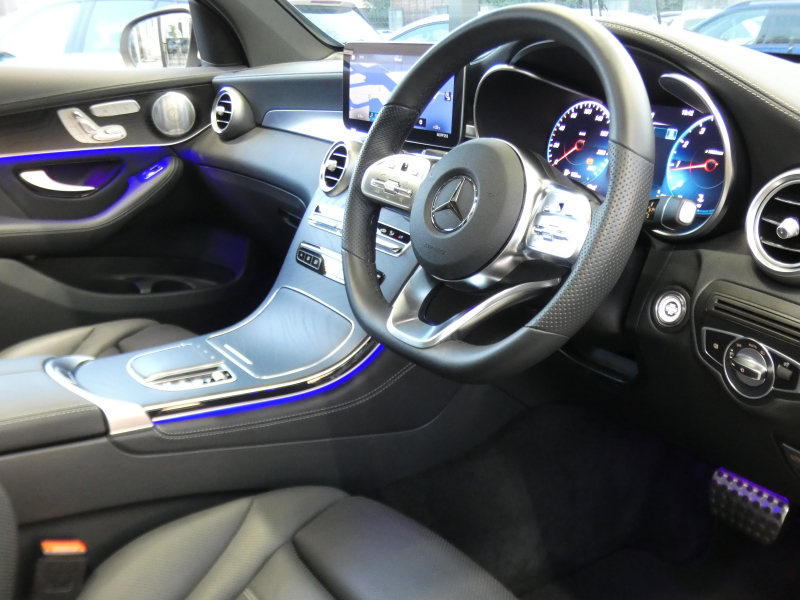 メルセデスベンツ GLC GLC300 4MATIC AMGﾗｲﾝ ﾚｻﾞｰｴｸｽｸﾙｰｼﾌﾞ&ﾚｰﾀﾞｰｾｰﾌﾃｨPKG　後期 meｺﾈｸﾄ 黒本革 ｼｰﾄﾋｰﾀｰ&ﾍﾞﾝﾁﾚｰﾀｰ ﾊﾟﾉﾗﾏｻﾝﾙｰﾌ MBUXﾅﾋﾞTV  360ｶﾒﾗ Burmester ﾍｯﾄﾞｱｯﾌﾟD ｴｱﾊﾞﾗﾝｽPKG 純正ﾄﾞﾗﾚｺ AMGｴｱﾛ&20ｲﾝﾁAW　2年保証付