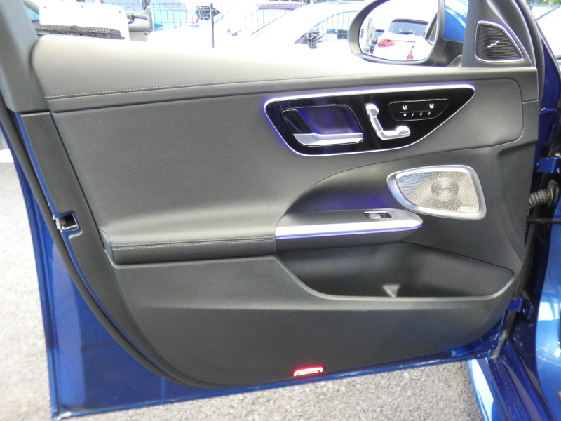 メルセデスベンツ Cクラス C220d AVG AMGﾗｲﾝ&ﾚｻﾞｰｴｸｽｸﾙｰｼﾌﾞ&ﾍﾞｰｼｯｸ&ﾄﾞﾗｲﾊﾞｰｽﾞPKG　ISG搭載 AMGｴｱﾛ&18AW 黒革ｼｰﾄ ﾊﾟﾉﾗﾏSR ﾘｱｱｸｽﾙｽﾃｱﾘﾝｸﾞ MBUXﾅﾋﾞTV 360ｶﾒﾗ Aｶｰﾌﾟﾚｲ ﾍｯﾄﾞｱｯﾌﾟD ﾃﾞｼﾞﾀﾙｺｯｸﾋﾟｯﾄD Burmester 自動ﾄﾗﾝｸ　新車保証継承可能