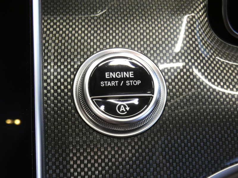 メルセデスベンツ Cクラス C220d AVG AMGﾗｲﾝ&ﾚｻﾞｰｴｸｽｸﾙｰｼﾌﾞ&ﾍﾞｰｼｯｸ&ﾄﾞﾗｲﾊﾞｰｽﾞPKG　ISG搭載 AMGｴｱﾛ&18AW 黒革ｼｰﾄ ﾊﾟﾉﾗﾏSR ﾘｱｱｸｽﾙｽﾃｱﾘﾝｸﾞ MBUXﾅﾋﾞTV 360ｶﾒﾗ Aｶｰﾌﾟﾚｲ ﾍｯﾄﾞｱｯﾌﾟD ﾃﾞｼﾞﾀﾙｺｯｸﾋﾟｯﾄD Burmester 自動ﾄﾗﾝｸ　新車保証継承可能