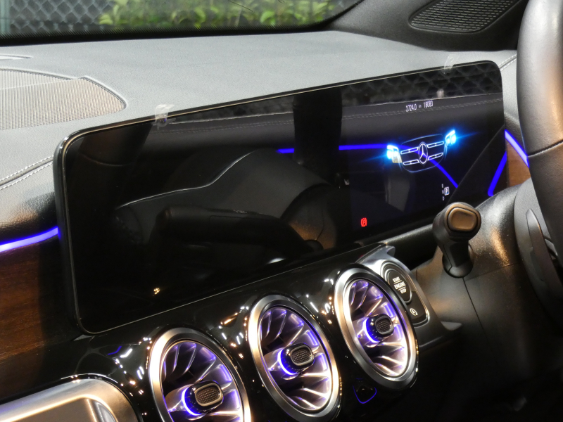 メルセデスベンツ GLB GLB180 ﾚｻﾞｰｴｸｽｸﾙｰｼﾌﾞ&ﾚｰﾀﾞｰｾｰﾌﾃｨPKG　meｺﾈｸﾄ 黒本革ｼｰﾄ/ﾋｰﾀｰ MBUXﾅﾋﾞ 地ﾃﾞｼﾞ 360度ｶﾒﾗ 純正ﾄﾞﾗﾚｺ ﾊﾟｰｸﾄﾛﾆｯｸｾﾝｻｰ 純正18ｲﾝﾁAW LEDﾍｯﾄﾞﾗｲﾄ ｱﾝﾋﾞｴﾝﾄﾗｲﾄ 自動ﾘｱｹﾞｰﾄ/ﾌｯﾄOP　2年保証付