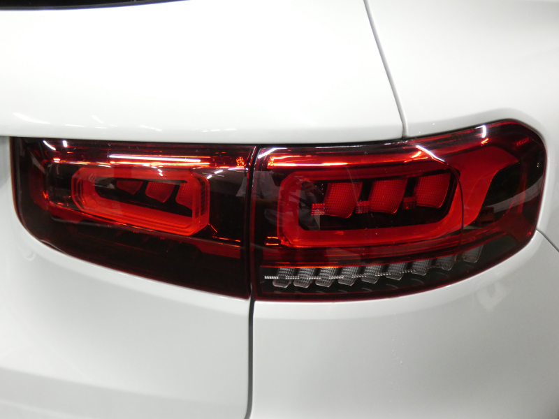 メルセデスベンツ GLB GLB180 ﾚｻﾞｰｴｸｽｸﾙｰｼﾌﾞ&ﾚｰﾀﾞｰｾｰﾌﾃｨPKG　meｺﾈｸﾄ 黒本革ｼｰﾄ/ﾋｰﾀｰ MBUXﾅﾋﾞ 地ﾃﾞｼﾞ 360度ｶﾒﾗ 純正ﾄﾞﾗﾚｺ ﾊﾟｰｸﾄﾛﾆｯｸｾﾝｻｰ 純正18ｲﾝﾁAW LEDﾍｯﾄﾞﾗｲﾄ ｱﾝﾋﾞｴﾝﾄﾗｲﾄ 自動ﾘｱｹﾞｰﾄ/ﾌｯﾄOP　2年保証付