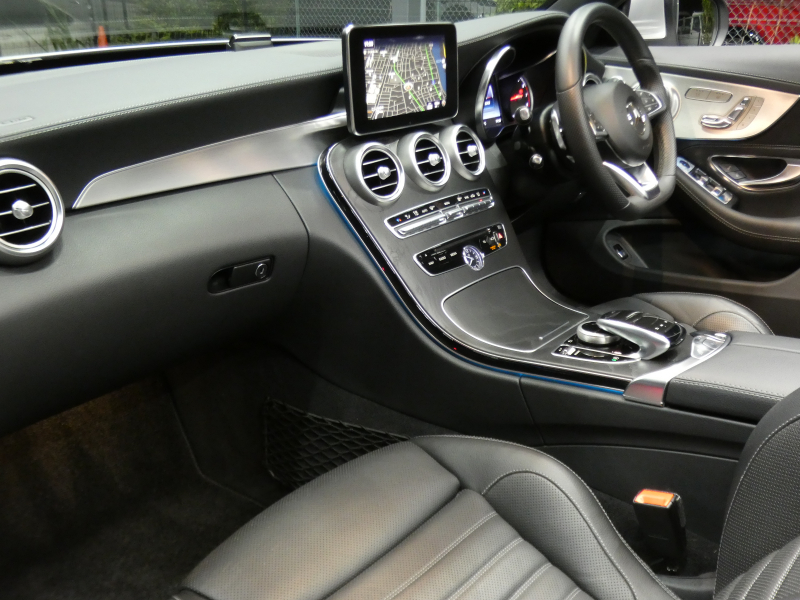 メルセデスベンツ Cクラス C300 ｶﾌﾞﾘｵﾚ ｽﾎﾟｰﾂ ﾚｰﾀﾞｰｾｰﾌﾃｨPKG　受注生産ﾓﾃﾞﾙ 9速AT AMGｴｱﾛ&19ｲﾝﾁｱﾙﾐ 黒本革 黒幌 HDDﾅﾋﾞ 地ﾃﾞｼﾞ Bｶﾒﾗ Bluetoothｵｰﾃﾞｨｵ 360ﾄﾞﾗﾚｺ LEDﾍｯﾄﾞﾗｲﾄ ｱﾀﾞﾌﾟﾃｨﾌﾞHB ｴｱﾊﾞﾗﾝｽPKG Burmesterｻﾗｳﾝﾄﾞ　2年保証付