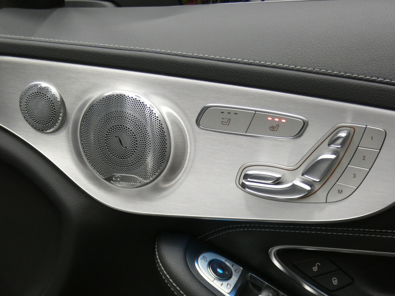 メルセデスベンツ Cクラス C300 ｶﾌﾞﾘｵﾚ ｽﾎﾟｰﾂ ﾚｰﾀﾞｰｾｰﾌﾃｨPKG　受注生産ﾓﾃﾞﾙ 9速AT AMGｴｱﾛ&19ｲﾝﾁｱﾙﾐ 黒本革 黒幌 HDDﾅﾋﾞ 地ﾃﾞｼﾞ Bｶﾒﾗ Bluetoothｵｰﾃﾞｨｵ 360ﾄﾞﾗﾚｺ LEDﾍｯﾄﾞﾗｲﾄ ｱﾀﾞﾌﾟﾃｨﾌﾞHB ｴｱﾊﾞﾗﾝｽPKG Burmesterｻﾗｳﾝﾄﾞ　2年保証付