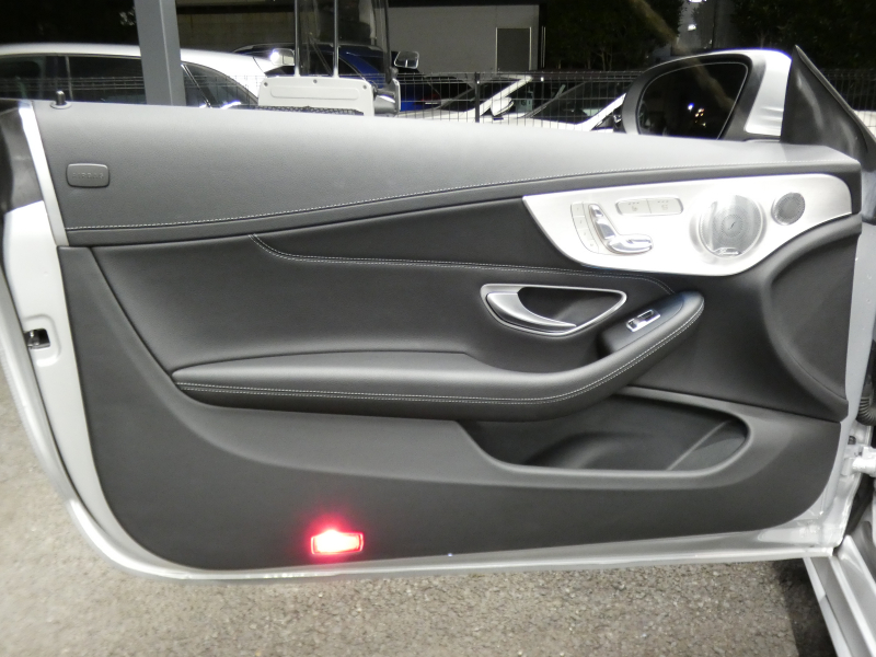 メルセデスベンツ Cクラス C300 ｶﾌﾞﾘｵﾚ ｽﾎﾟｰﾂ ﾚｰﾀﾞｰｾｰﾌﾃｨPKG　受注生産ﾓﾃﾞﾙ 9速AT AMGｴｱﾛ&19ｲﾝﾁｱﾙﾐ 黒本革 黒幌 HDDﾅﾋﾞ 地ﾃﾞｼﾞ Bｶﾒﾗ Bluetoothｵｰﾃﾞｨｵ 360ﾄﾞﾗﾚｺ LEDﾍｯﾄﾞﾗｲﾄ ｱﾀﾞﾌﾟﾃｨﾌﾞHB ｴｱﾊﾞﾗﾝｽPKG Burmesterｻﾗｳﾝﾄﾞ　2年保証付