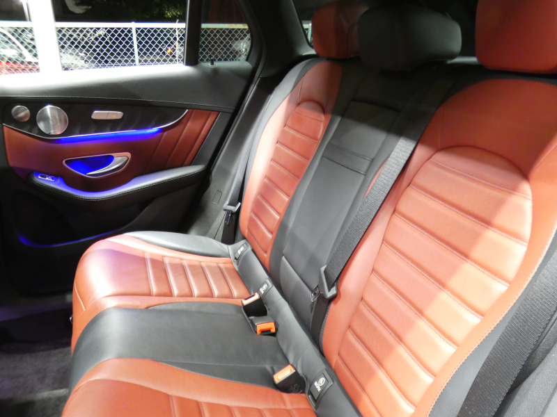 AMG GLC GLC43 4MATIC ﾚｻﾞｰｴｸｽｸﾙｰｼﾌﾞ&ﾚｰﾀﾞｰｾｰﾌﾃｨPKG　後期 390ps meｺﾈｸﾄ 赤黒革/ﾋｰﾀｰ ﾊﾟﾉﾗﾏｻﾝﾙｰﾌ MBUXﾅﾋﾞ 地ﾃﾞｼﾞ 360ｶﾒﾗ ﾍｯﾄﾞｱｯﾌﾟD 前後ﾄﾞﾗﾚｺ Burmester ｴｱﾊﾞﾗﾝｽPKG LEDﾍｯﾄﾞﾗｲﾄ AMGｴｱﾛ/20ｲﾝﾁAW　2年保証付